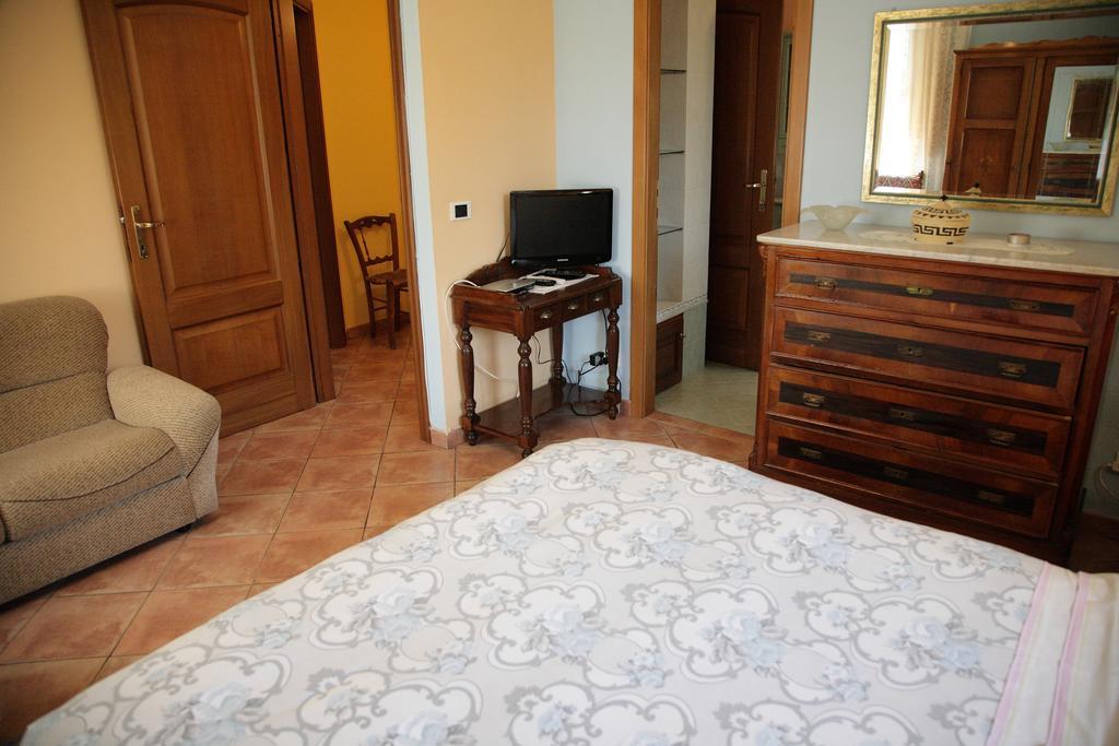 Su Livariu Siamaggiore Habitación foto